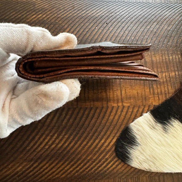 - Louis Vuitton, men's monogram, bifold, wallet, vintage - Picture 8 of 17